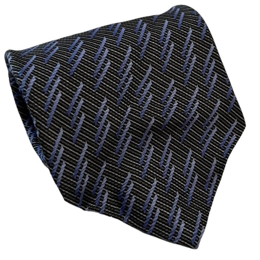 Kenneth Cole Gray Blue Lines Stripes Geometric Pattern Silk Tie